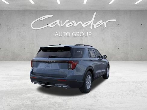 New 2026 Ford Explorer Active RWD image 8