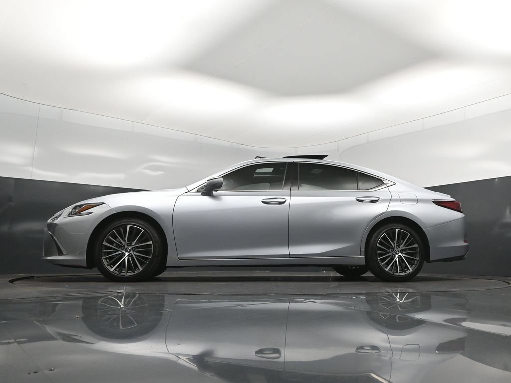 Used 2025 Lexus ES 350 w/ Premium Package FWD image 38