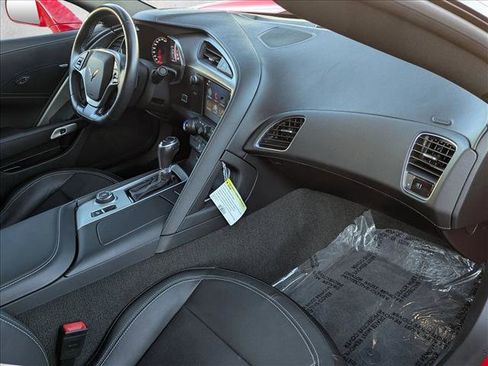 Used 2018 Chevrolet Corvette Stingray Coupe w/ 1LT image 19