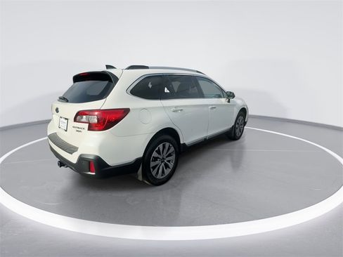 Used 2019 Subaru Outback 3.6R Touring image 8
