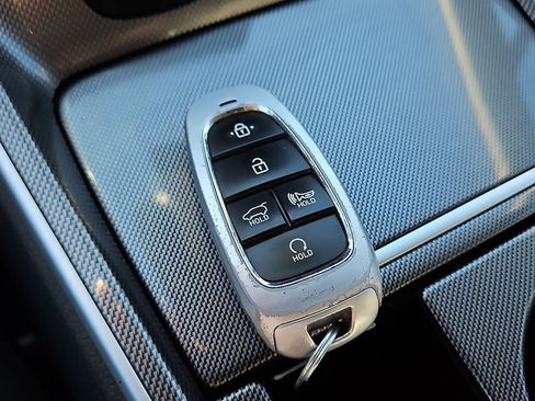 Used 2023 Hyundai Santa Fe SEL image 25