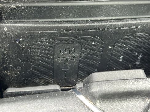 Used 2022 RAM 1500 Laramie image 35