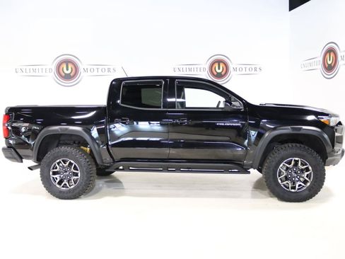 Used 2026 Chevrolet Colorado ZR2 w/ Technology Package AWD/4WD image 39
