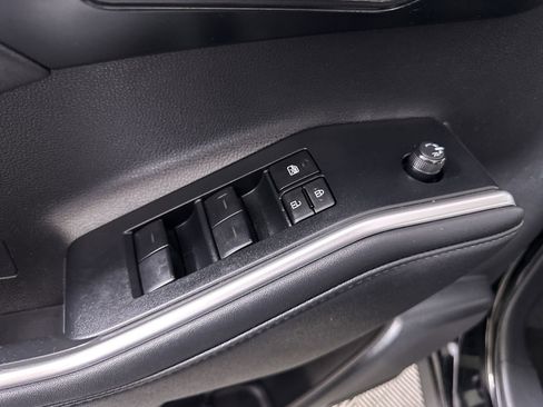 Used 2023 Toyota Highlander XLE image 60