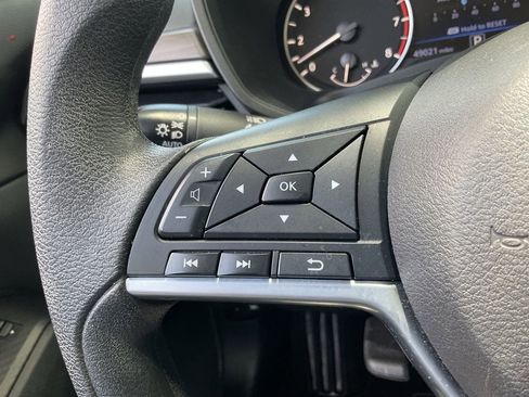 Used 2025 Nissan Altima 2.5 SV FWD image 26