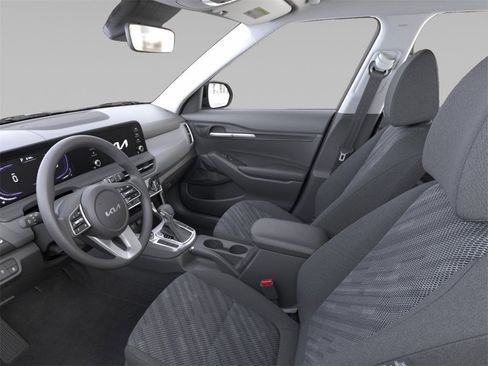 New 2026 Kia Seltos LX image 17
