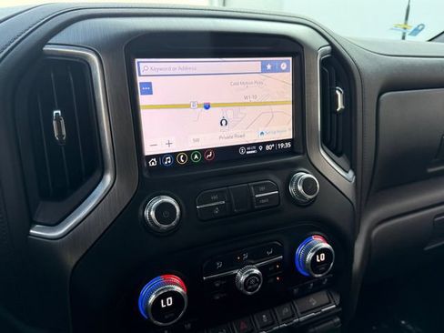 Used 2022 GMC Sierra 2500 Denali w/ Denali Ultimate Package AWD/4WD image 26