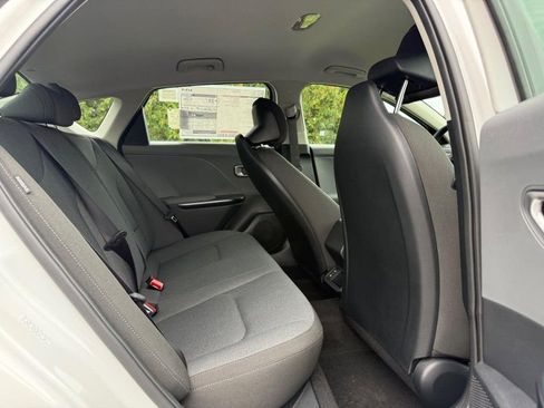 New 2025 Kia K4 FWD image 6
