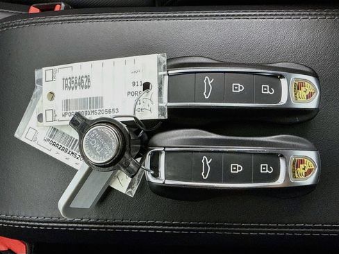 Used 2021 Porsche 911 Carrera image 27