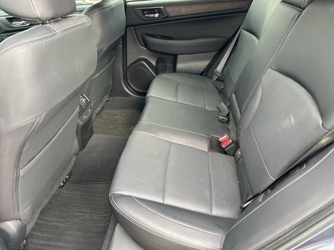 Used 2017 Subaru Outback 2.5i Limited image 18