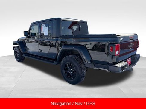Used 2022 Jeep Gladiator Sport image 5