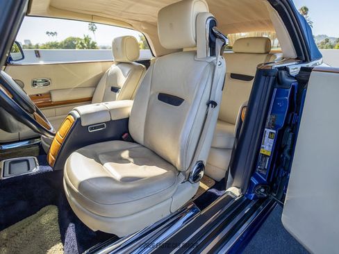 Used 2010 Rolls-Royce Phantom Drophead Coupe RWD image 74