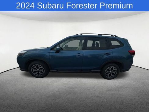 Used 2024 Subaru Forester Premium AWD/4WD image 3