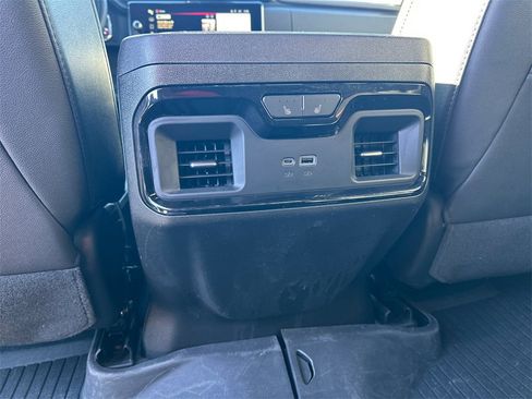 Used 2024 GMC Sierra 1500 AT4 w/ Technology Package image 23