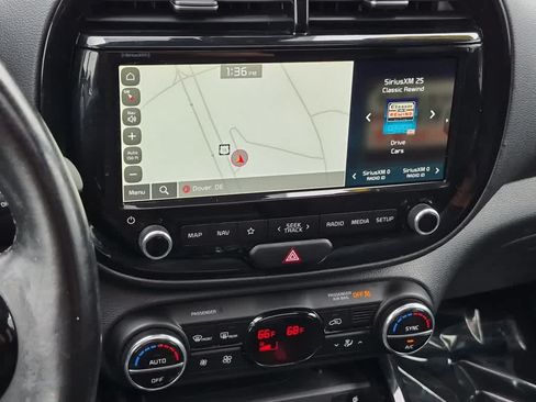 Used 2022 Kia Soul GT-Line FWD image 14