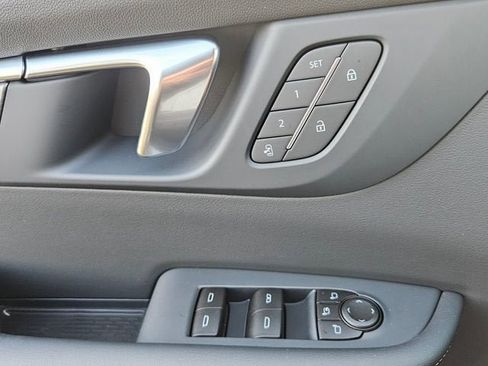 New 2026 Buick Enclave Preferred w/ Power Package FWD image 19