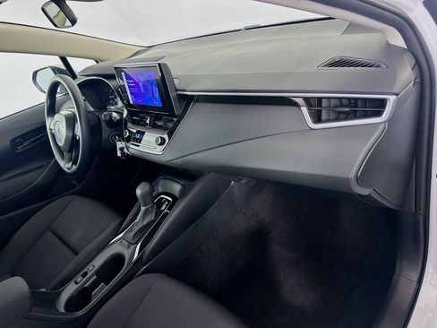 Certified 2024 Toyota Corolla LE image 28