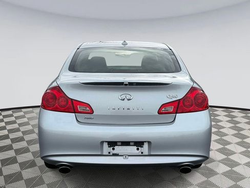 Used 2015 INFINITI Q40 AWD w/ Navigation Package image 3