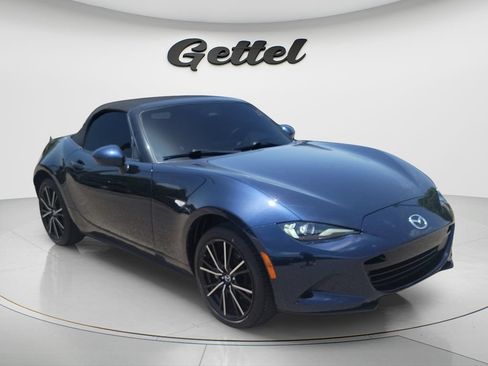 Used 2025 MAZDA MX-5 Miata Grand Touring RWD image 3