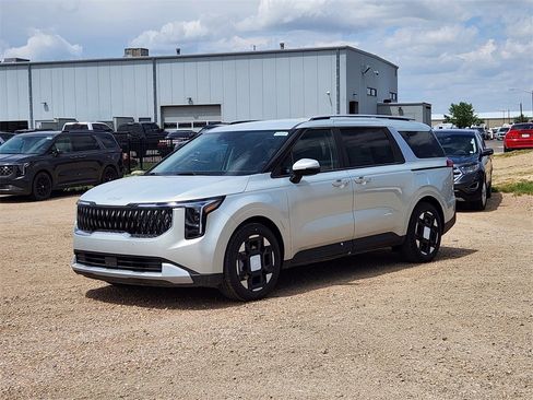 New 2026 Kia Carnival EX image 4