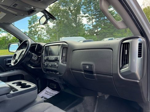 Used 2017 Chevrolet Silverado 1500 LT w/ LT Convenience Package AWD/4WD image 19