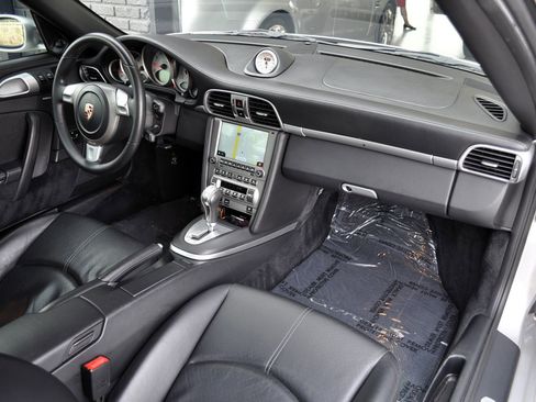 Used 2006 Porsche 911 Carrera S RWD image 40