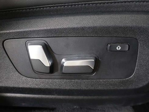 Used 2023 BMW X5 xDrive40i w/ Premium Essential Package AWD/4WD image 38