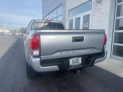 Certified 2017 Toyota Tacoma TRD Sport image 5