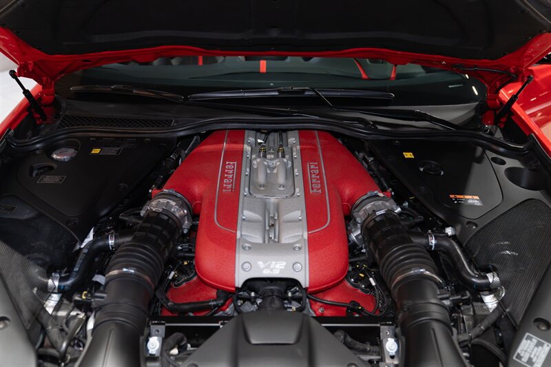 Used 2022 Ferrari 812 GTS RWD image 14