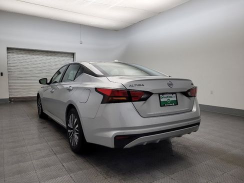Used 2023 Nissan Altima 2.5 SV image 5
