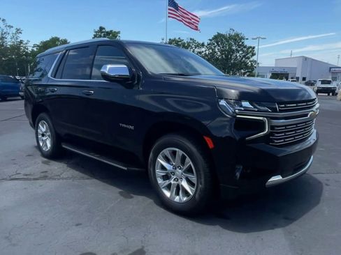 Used 2023 Chevrolet Tahoe Premier RWD image 2