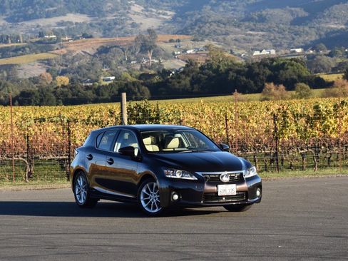 Used 2012 Lexus CT 200h Premium image 3