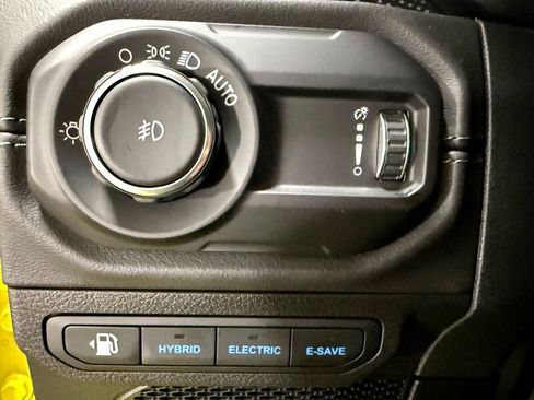 Used 2024 Jeep Wrangler Unlimited Rubicon 4xe image 21