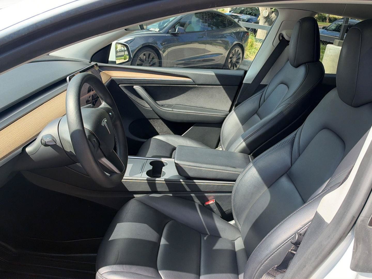 Used 2024 Tesla Model Y Long Range AWD/4WD image 15