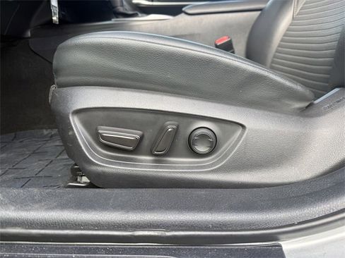 Used 2021 Toyota Camry SE w/ Carpet Mat Package (TMS) image 58