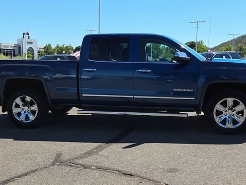 Used 2018 GMC Sierra 1500 SLT AWD/4WD image 9