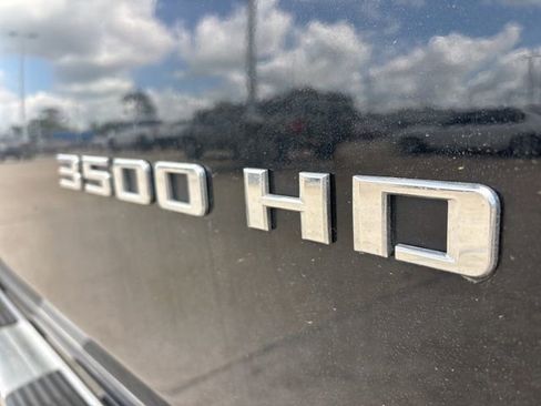 Used 2025 Chevrolet Silverado 3500 LT image 12