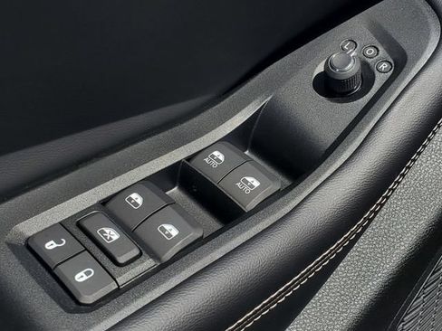 New 2026 Jeep Grand Cherokee Altitude AWD/4WD image 10