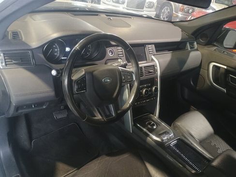 Used 2019 Land Rover Discovery Sport SE AWD/4WD image 12