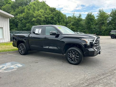 Used 2022 Toyota Tundra Platinum w/ Advanced Package AWD/4WD image 10