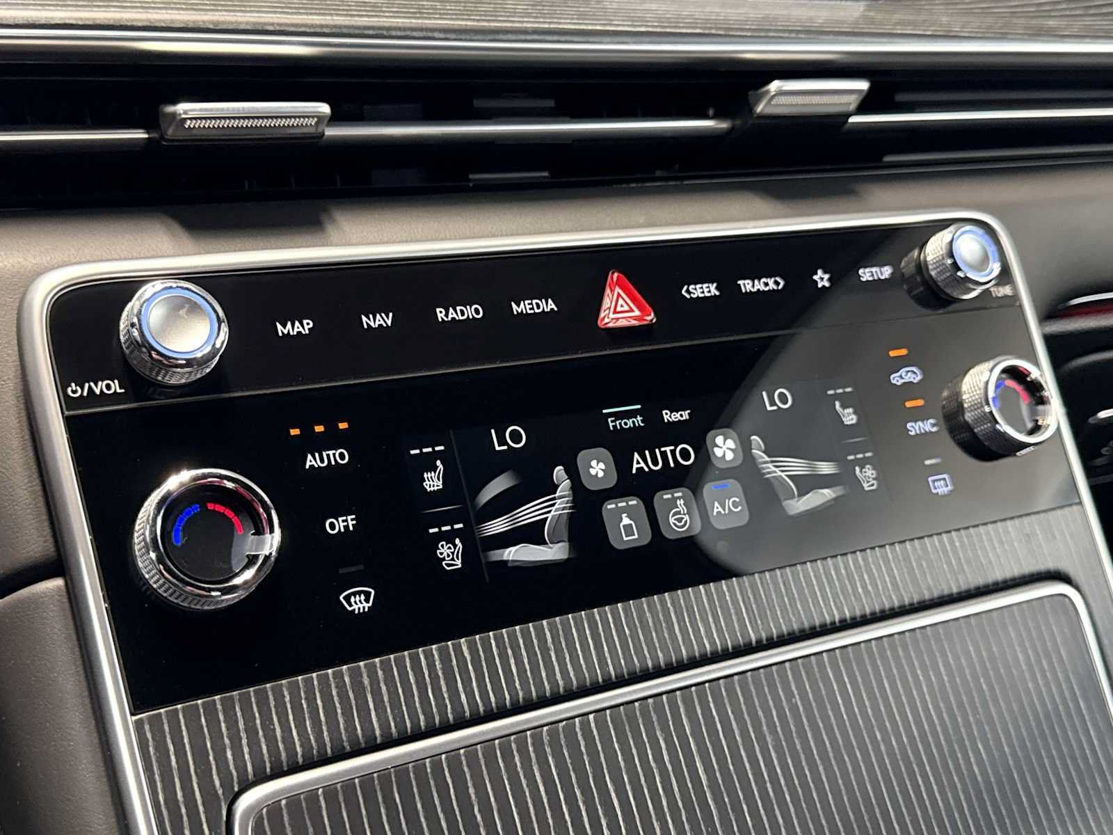 New 2026 Genesis GV80 3.5T AWD/4WD image 19