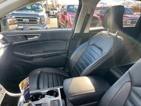 Certified 2022 Ford Edge SEL w/ Convenience Package image 9