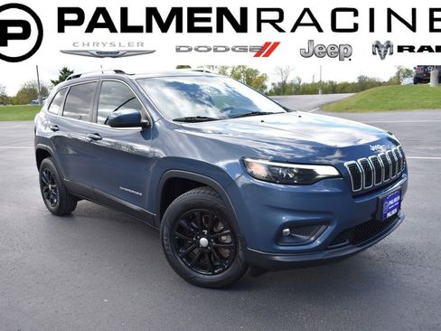 Used 2019 Jeep Cherokee Latitude Plus w/ Comfort/Convenience Group AWD/4WD image 1