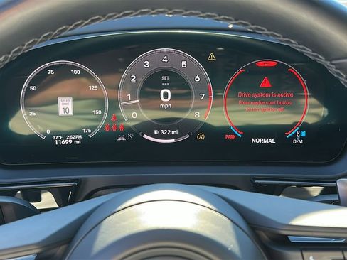 Used 2024 Porsche Cayenne Base image 15