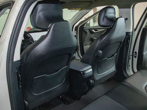 Used 2023 Kia EV6 Wind RWD image 10