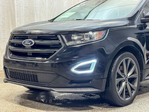 Used 2018 Ford Edge Sport w/ Equipment Group 401A AWD/4WD image 3