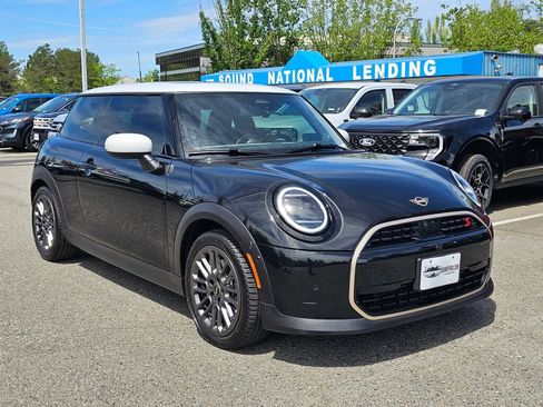 Used 2025 MINI Cooper S FWD image 8