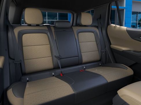 New 2026 Chevrolet Equinox ACTIV FWD image 17
