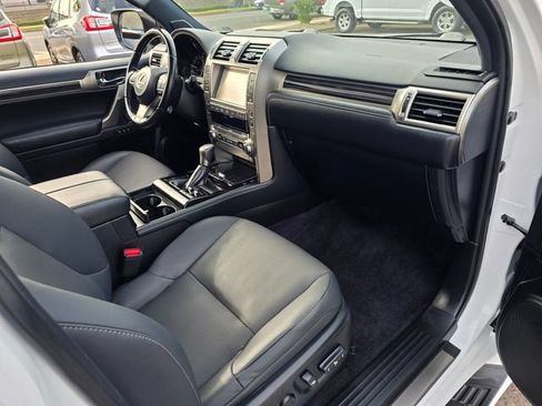 Used 2021 Lexus GX 460 Premium w/ Premium Package AWD/4WD image 9