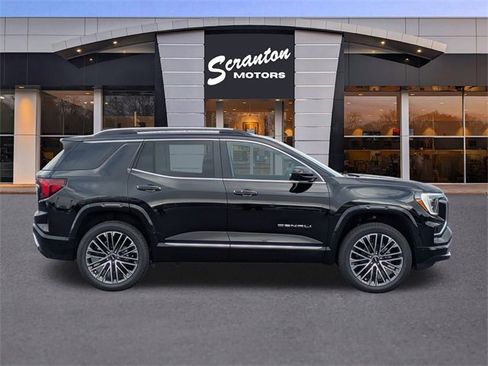 New 2026 GMC Terrain Denali w/ LPO, Floor Liner Package image 6